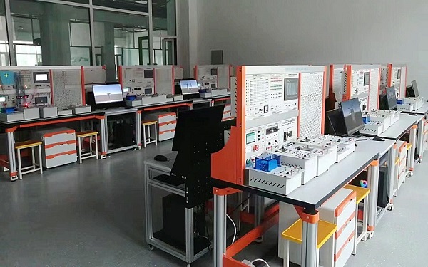 �м�PLC�ɱ��ʵѵ